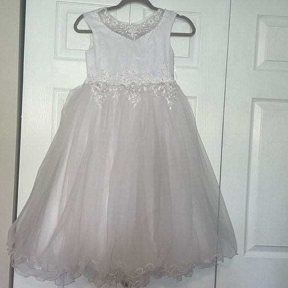 TIP TOP GIRLS WHITE in great condition. Can be used for wedding/first communion - Picture 2 of 6